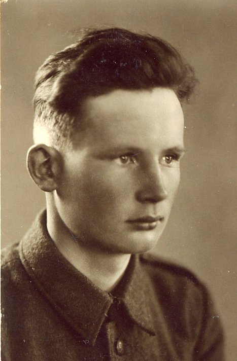 Sotapolku.fi Karinen, Erkki Lauri